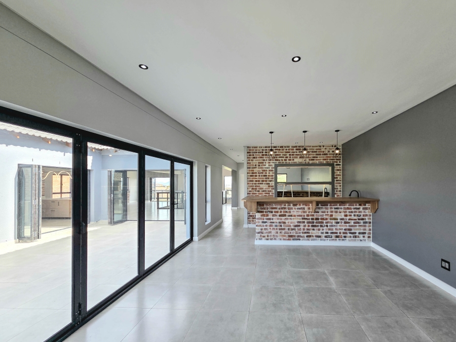 4 Bedroom Property for Sale in Haasendal Western Cape